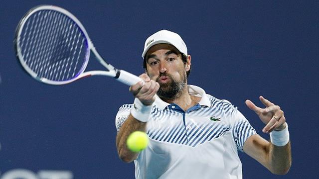 Chardy n'a tenu qu'un set contre Coric, plus de Français dans le tableau masculin Chardy n'a tenu qu'un set contre Coric, plus de Français dans le tableau masculin