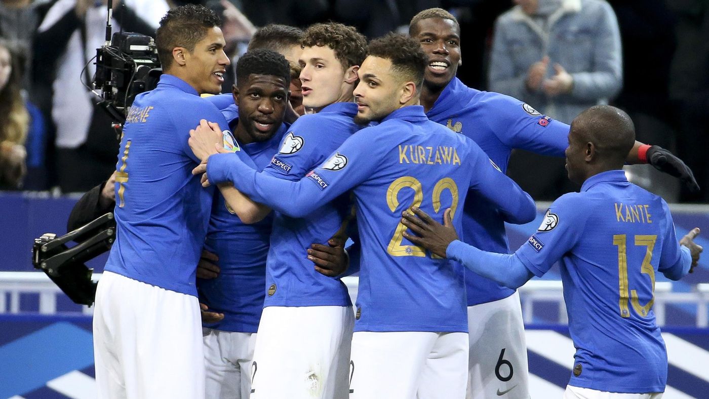 Samuel Umtiti of France celebrates his goal with Raphael Varane, Benjamin Pavard, Layvin Kurzawa, Paul Pogba and teammates during the 2020 UEFA European Championships group H qualifying match between France and Iceland.