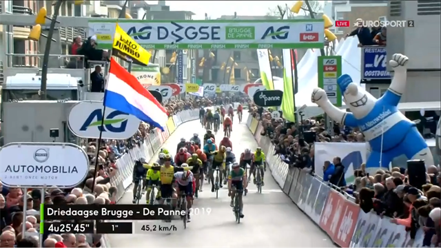 Brugge-De Panne | Groenewegen sprint met gemak naar overwinning Brugge-De Panne | Groenewegen sprint met gemak naar overwinning