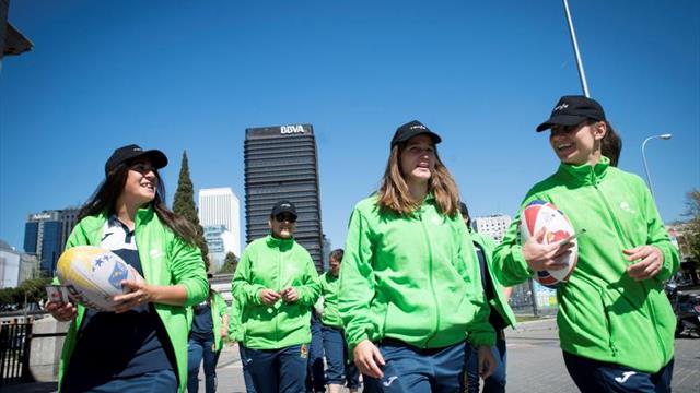 Las leonas asisten a la presentación de la final del campeonato europeo
