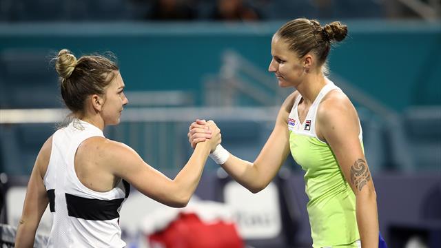 Karolina Pliskova halts Simona Halep No 1 charge to set up Ash Barty final