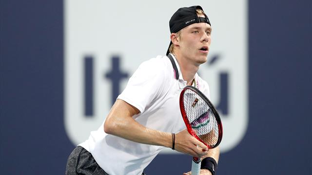 Shapovalov : "C’était irréel d’être sur le court contre Federer"