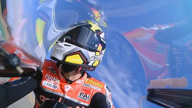 SBK Aragón: Bautista vuela y se queda a tres décimas del récord del circuito en los primeros libres SBK Aragón: Bautista vuela y se queda a tres décimas del récord del circuito en los primeros libres