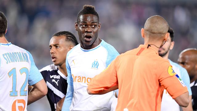 Balotelli di nuovo nella bufera: rischia 6 giornate di stop dopo aver rotto il naso a Pablo Castro