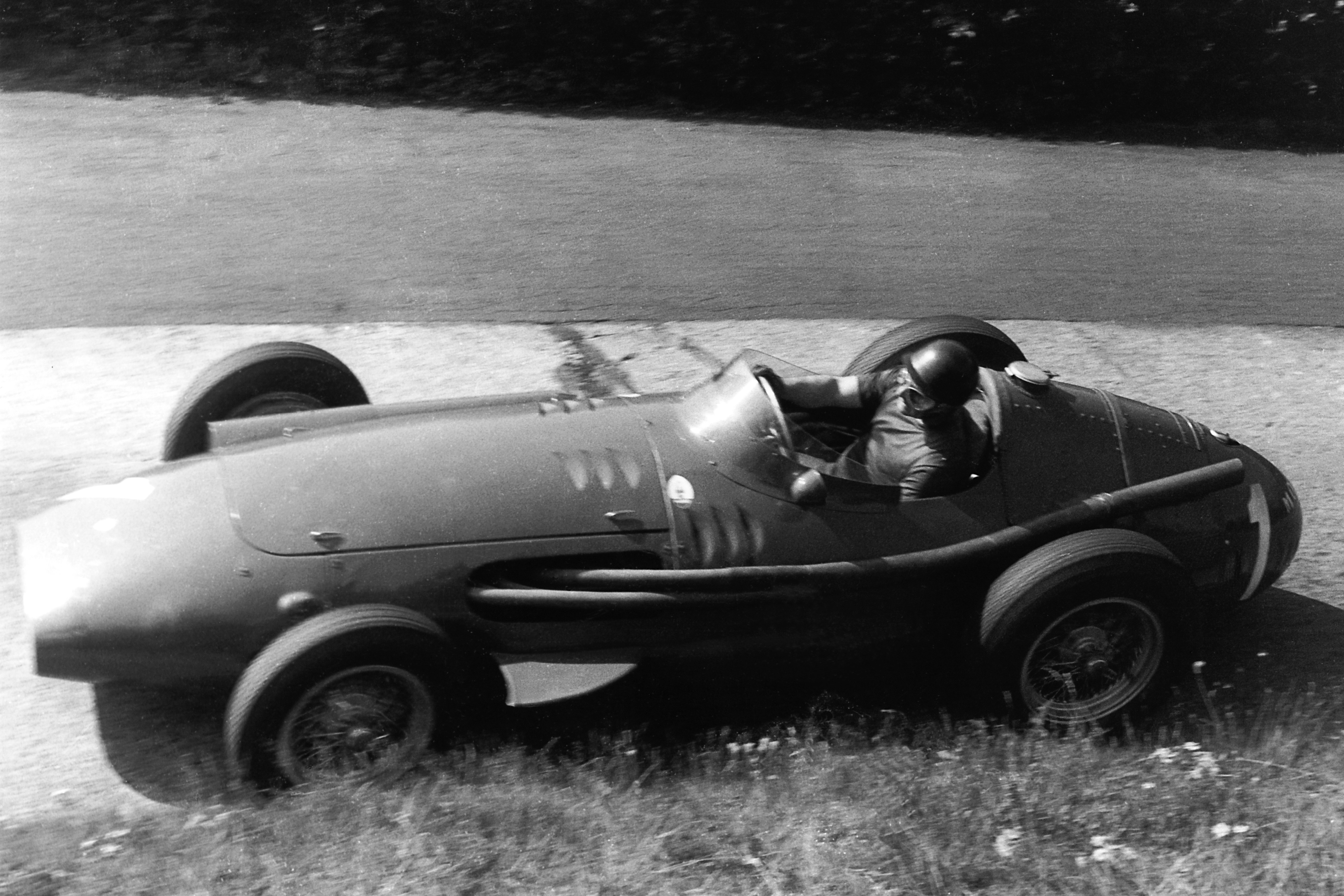 Juan Manuel Fangio (Maserati) au Grand Prix d'Allemagne 1957