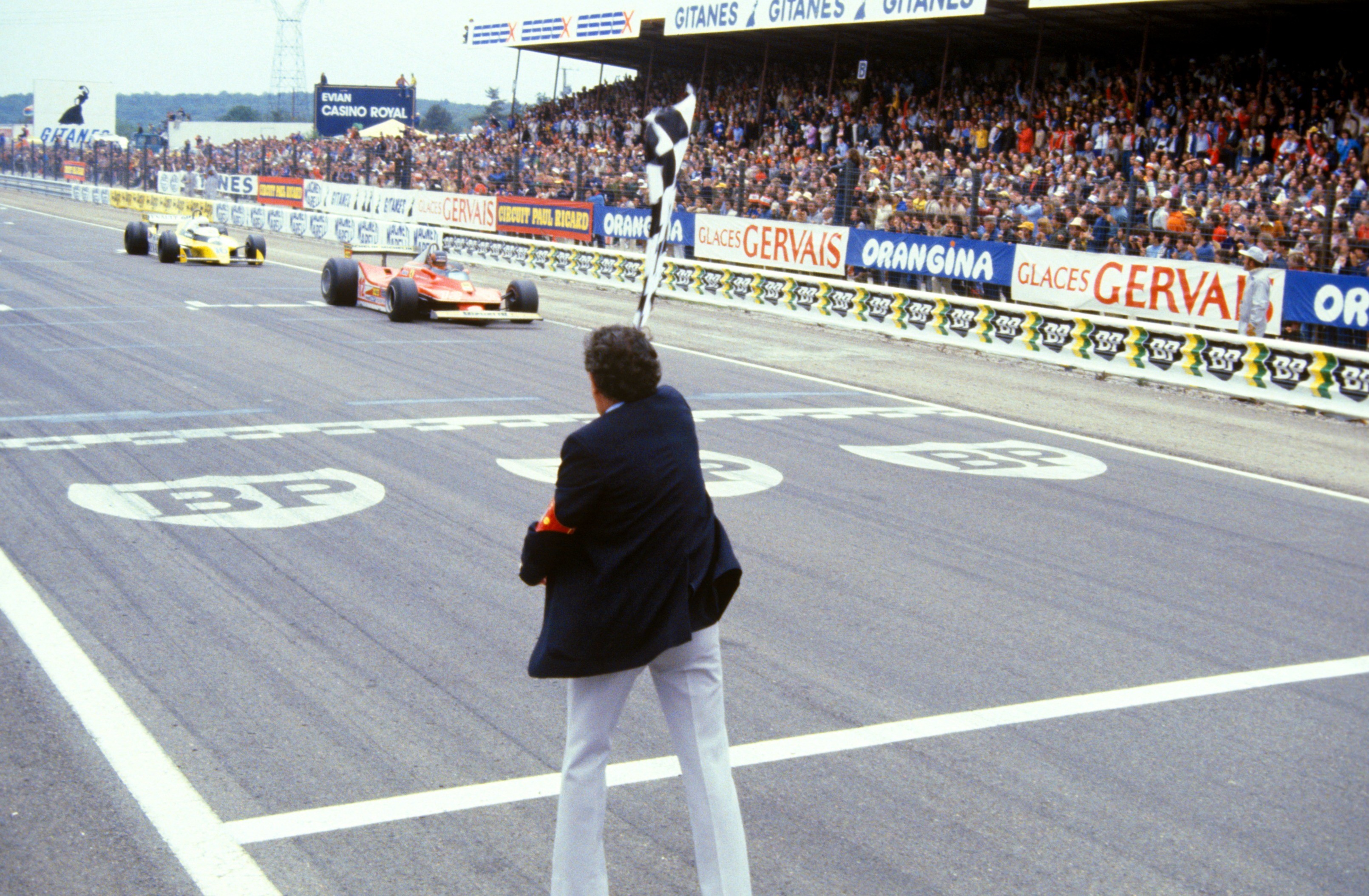 Gilles Villeneuve (Ferrari) et René Arnoux (Renault) au Grand Prix de France 1979