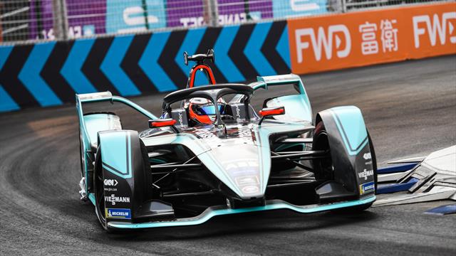 Evans finisce contro il muro nei giri di prova Evans finisce contro il muro nei giri di prova