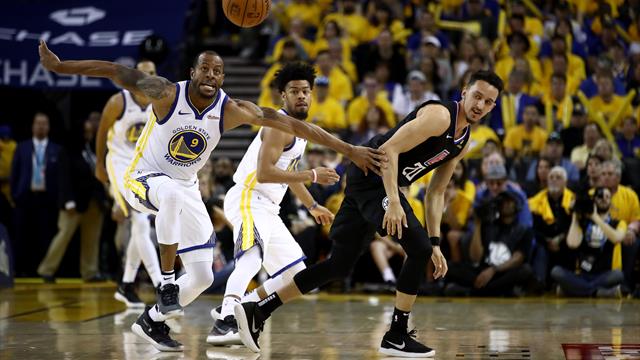 Les Warriors font tomber les Clippers et Curry, les records