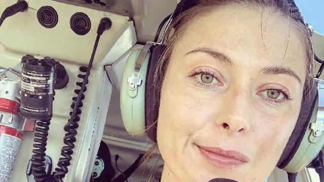 «Полет на вертолете, изучение пещеры». Шарапова насладилась отдыхом на Гавайях
