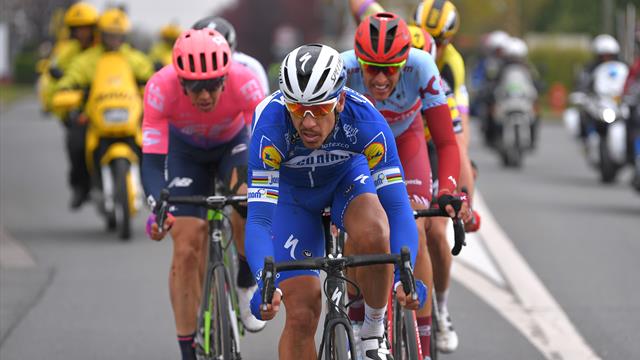 París-Roubaix 2019: El ataque con el que Gilbert empezó a cimentar su victoria París-Roubaix 2019: El ataque con el que Gilbert empezó a cimentar su victoria