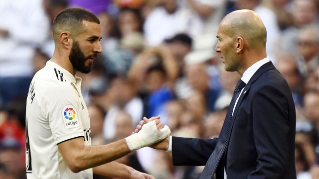 Zidane : "Jouer seul ou avec un autre attaquant ? Benzema n'a pas de problème avec ça" Zidane : "Jouer seul ou avec un autre attaquant ? Benzema n'a pas de problème avec ça"