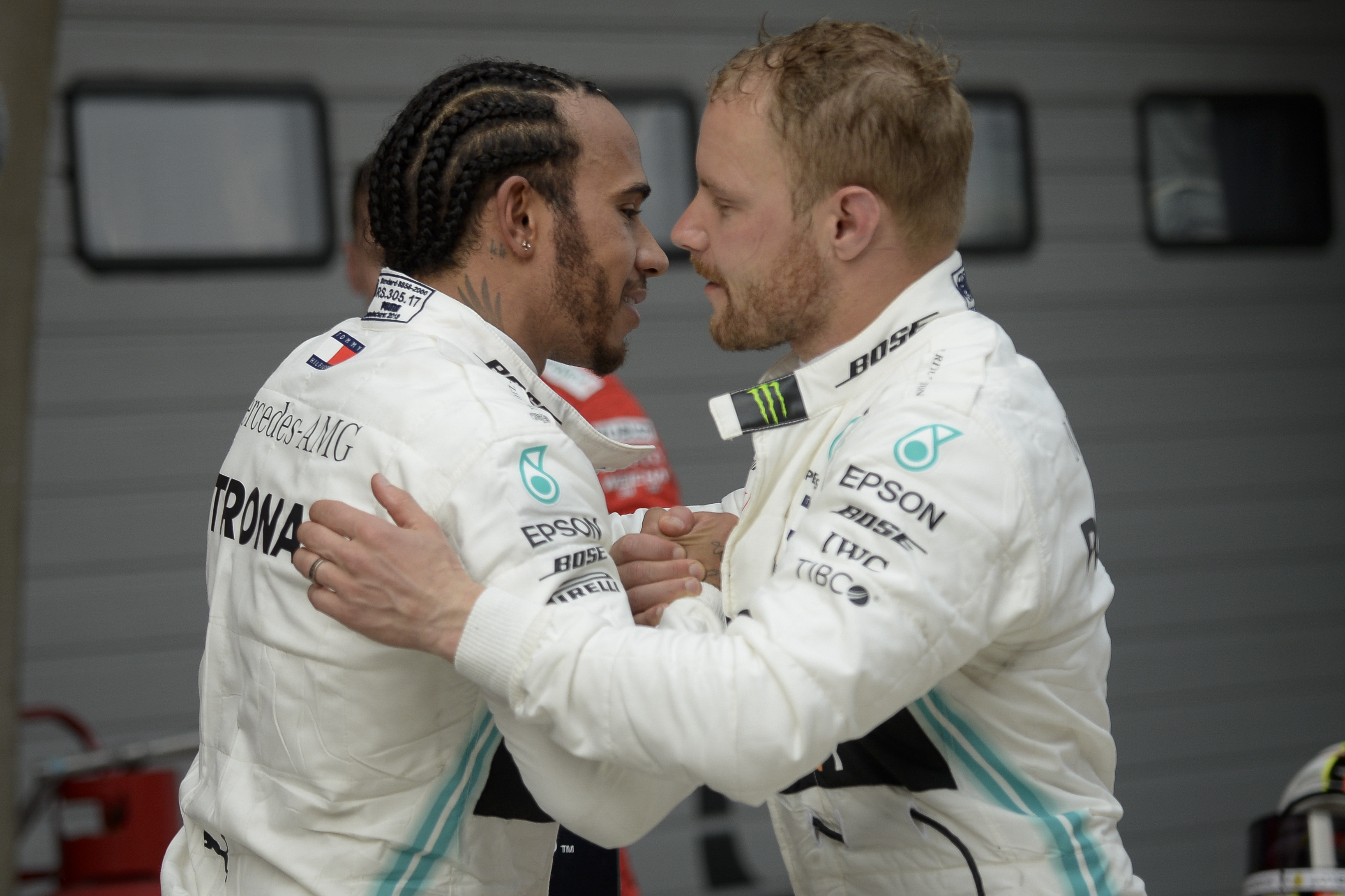 Lewis Hamilton ve Valtteri Bottas