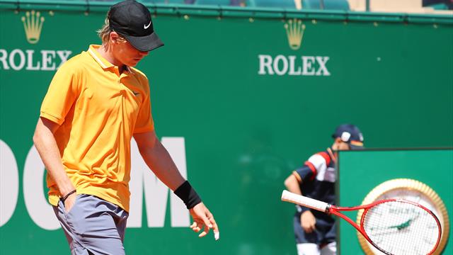 Un bon départ avant le trou noir : la défaite de Shapovalov en vidéo Un bon départ avant le trou noir : la défaite de Shapovalov en vidéo