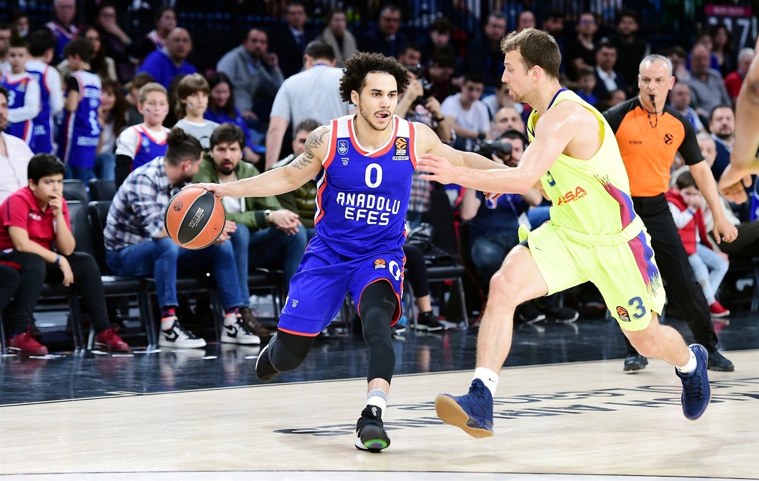 Shane Larkin (Anadolu Efes) vs Barcelona Lassa
