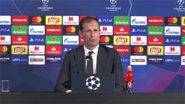 Allegri: "Abbiamo vinto 2 competizioni su 4, Supercoppa e Scudetto e il 50% è un buon risultato" Allegri: "Abbiamo vinto 2 competizioni su 4, Supercoppa e Scudetto e il 50% è un buon risultato"