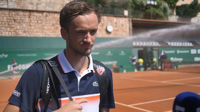 Медведев: «Видимо, я в хорошей форме. В том году выиграл один матч на грунте, здесь – уже 2»