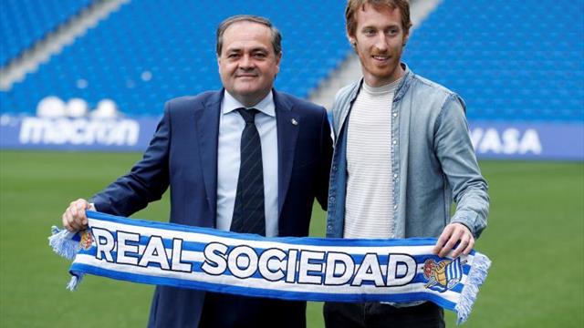 Zurutuza quiere dejar "un legado" a los jóvenes en su último año en la Real