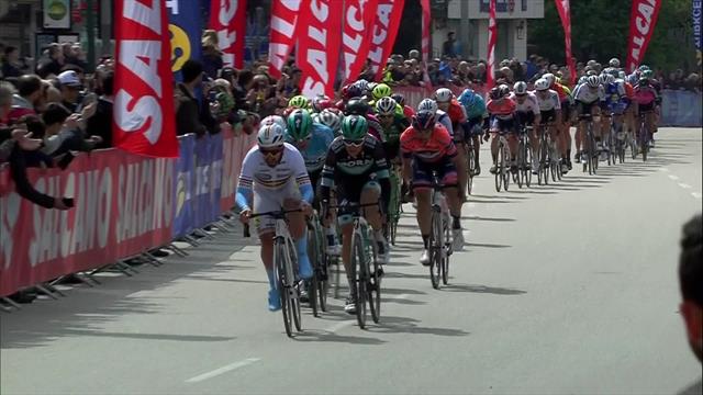 Ewan saute Lobato sur la ligne, Bennett conserve les commandes Ewan saute Lobato sur la ligne, Bennett conserve les commandes