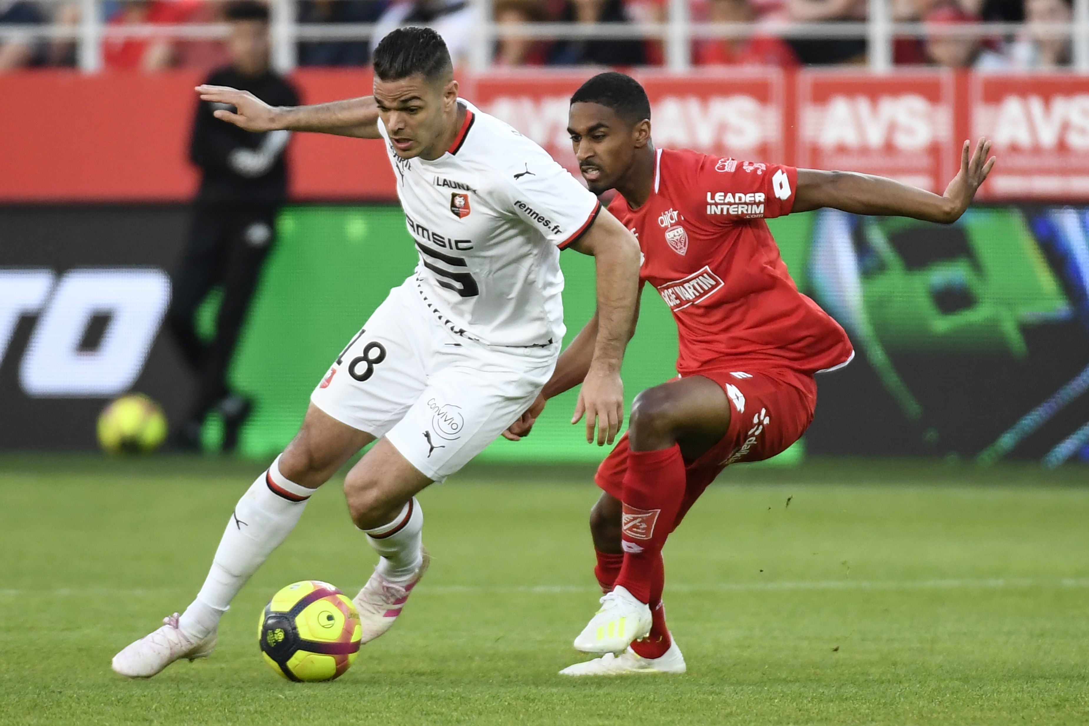 Hatem Ben Arfa et Mickael Alphonse lors de Dijon - Rennes en Ligue 1 le 19 avril 2019