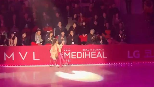 Видео номера, из-за которого Медведеву сравнили с порноактрисой