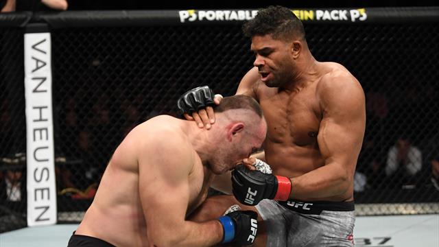 Оверим уронил Олейника в первом раунде, Махачев победил пятый раз подряд. UFC приехала в Россию