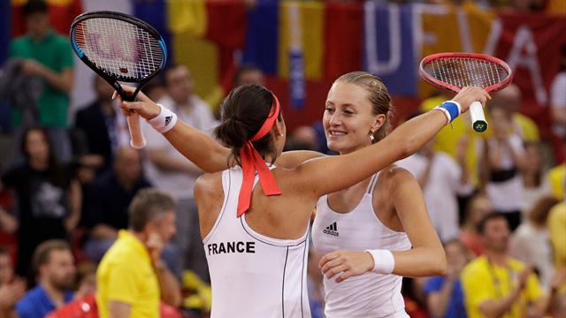 France reach sixth Fed Cup final with win over Romania