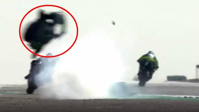 Mehrere Schutzengel im Einsatz: Motorrad fliegt mit Fahrer meterhoch durch die Luft Mehrere Schutzengel im Einsatz: Motorrad fliegt mit Fahrer meterhoch durch die Luft