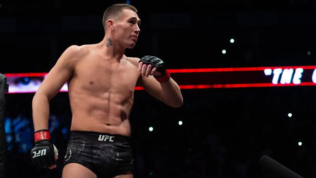 Боец UFC разворотил номер, разбрызгал огнетушитель и угнал такси