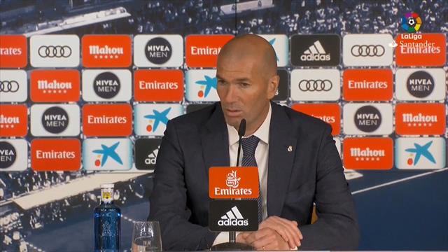 Zidane: "Benzema es el mejor delantero del momento" Zidane: "Benzema es el mejor delantero del momento"