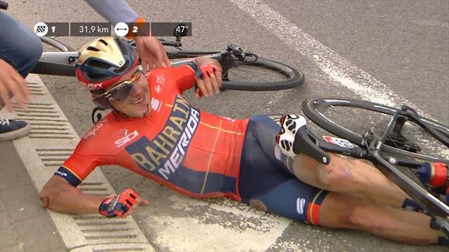 Flecha Valona: Pozzovivo terminó sangrando tras una caída que también afectó a A. Yates Flecha Valona: Pozzovivo terminó sangrando tras una caída que también afectó a A. Yates