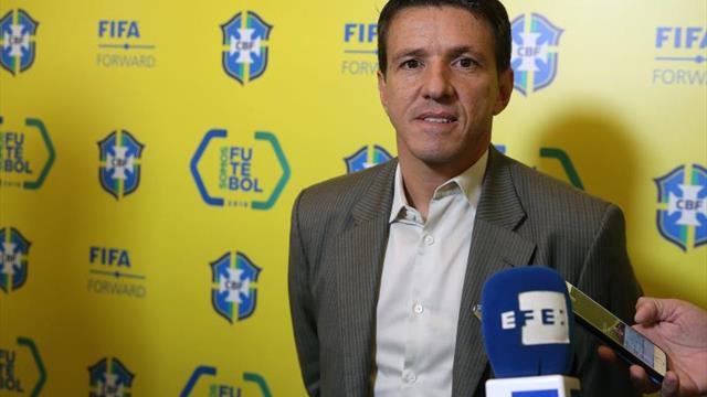 Juninho Paulista dice que Brasil quiere tener a lo mejor en la Copa América