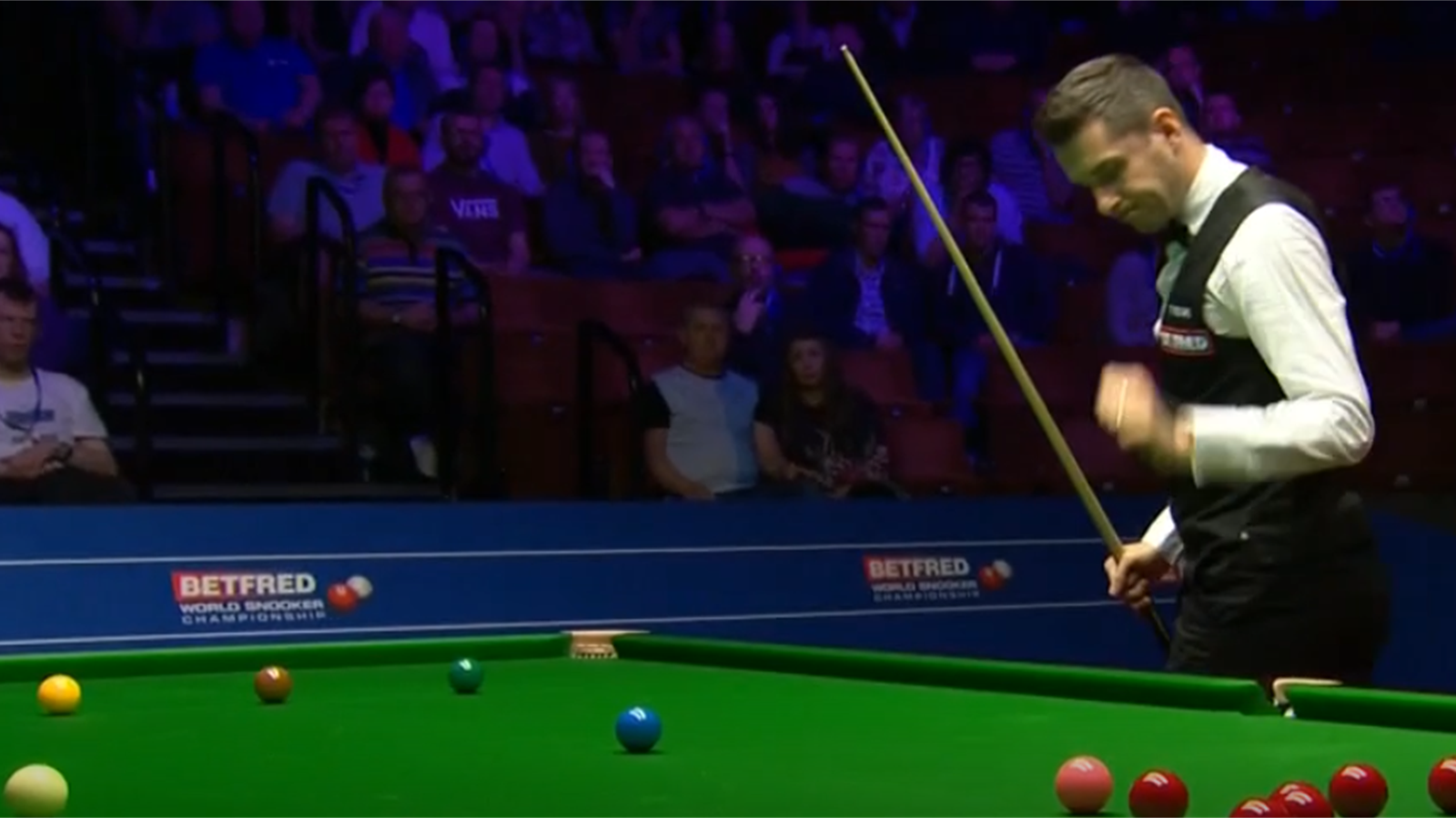 VIDEO - Snooker-WM 2019: Mark Selby patzt und hämmert vor Frust auf die Bande - Snooker-WM ...