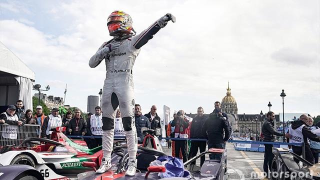 Frijns se anota su primera victoria en una caótica carrera en París