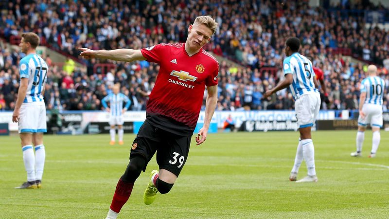 Scott McTominay of Manchester United celebrates
