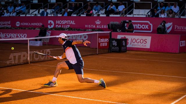 ATP Estoril - L'Uruguayen Pablo Cuevas rejoint Stefanos Tsitsipas en finale ATP Estoril - L'Uruguayen Pablo Cuevas rejoint Stefanos Tsitsipas en finale