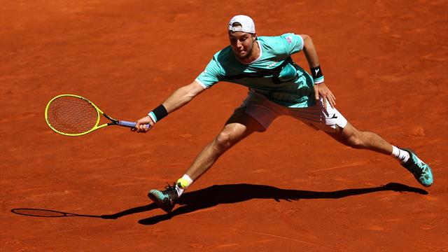 A force de coup droit dévastateur, Struff a fait craquer Dimitrov