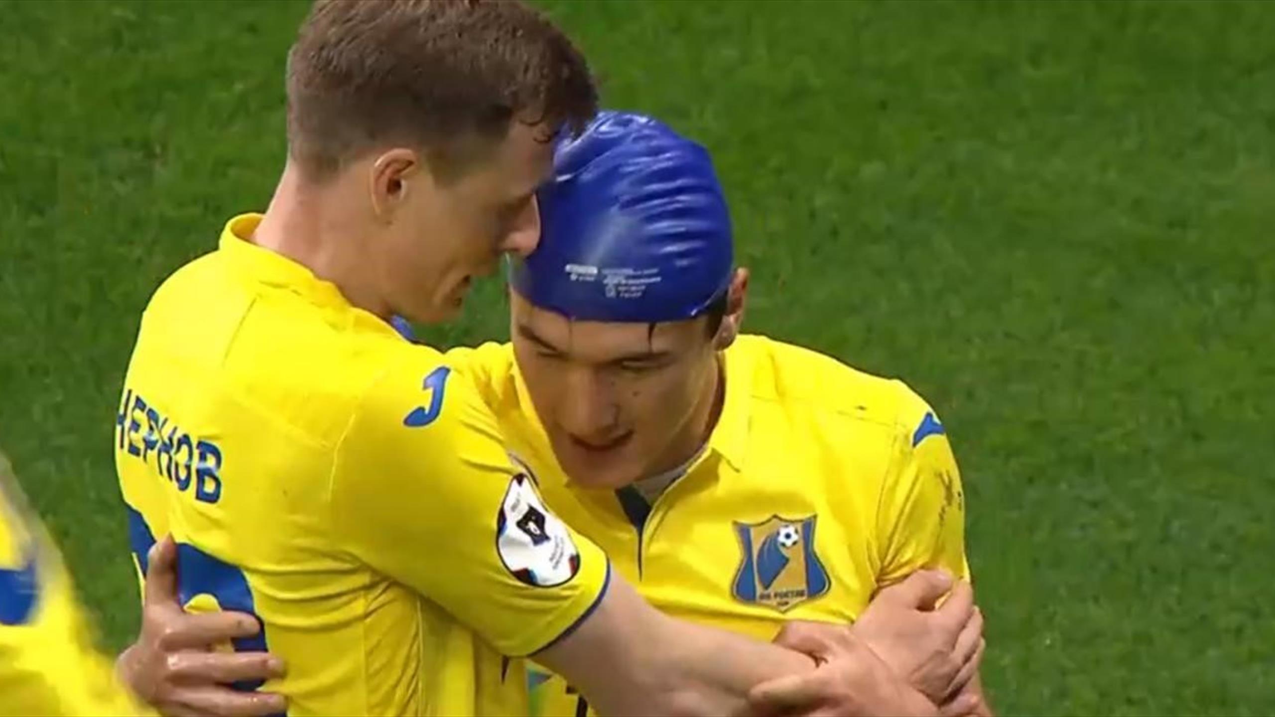 uzbekskij forvard rostova zabil myach v