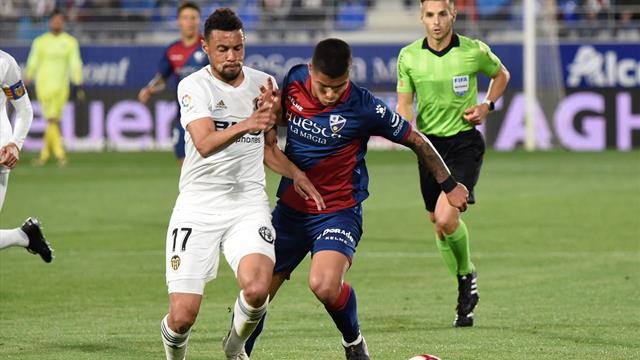 ⚽👀 El Huesca desciende a Segunda División con una dolorosa goleada ante el Valencia (2-6)