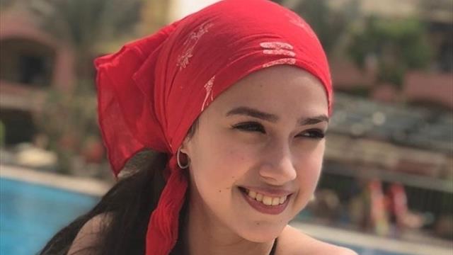 Загитова нежится с коктейлем в бассейне. Чемпионка показала фотографии из отпуска