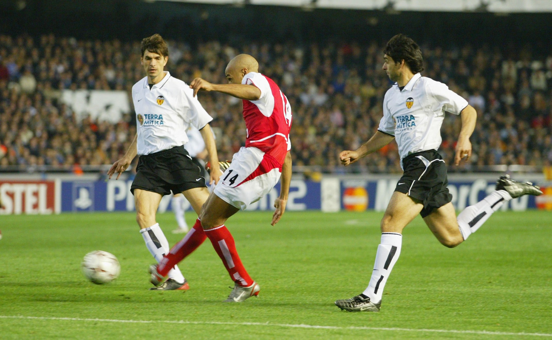 Thierry Henry mod Valencia i 2003.
