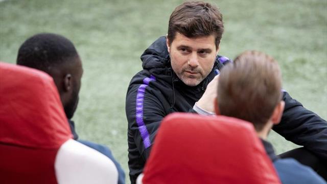 Noussair Mazraoui vuelve al once del Ajax, Wanyama titular con el Tottenham