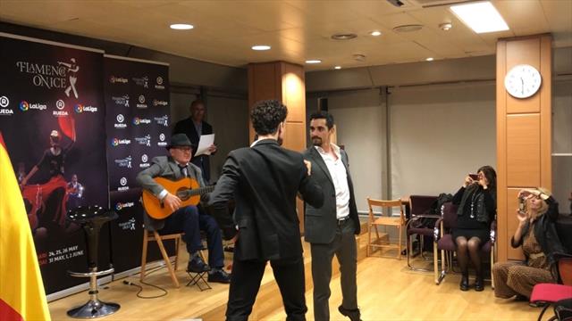 ¡Qué pasada! Javier Fernández presentó su espectáculo 'Flamenco on Ice' ¡Qué pasada! Javier Fernández presentó su espectáculo 'Flamenco on Ice'