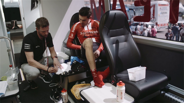 Take a tour of the Team Sunweb bus with Eurosport's Matt Stephens Take a tour of the Team Sunweb bus with Eurosport's Matt Stephens