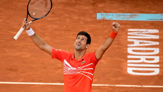 Djokovic domina Tsitsipas: 33° Masters 1000, eguagliato Rafa Nadal
