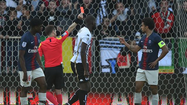 Derrien "L'arbitre a eu raison d'exclure Marquinhos" Derrien "L'arbitre a eu raison d'exclure Marquinhos"