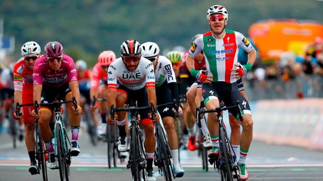 Viviani déchu, Gaviria et Démare en profitent