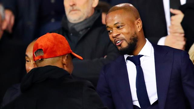 Evra passe ses diplômes d'entraîneur, intègre les U18 de United... et Pogba s'en réjouit