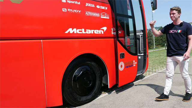 Backstage im Teambus: So luxuriös ist Nibali unterwegs Backstage im Teambus: So luxuriös ist Nibali unterwegs