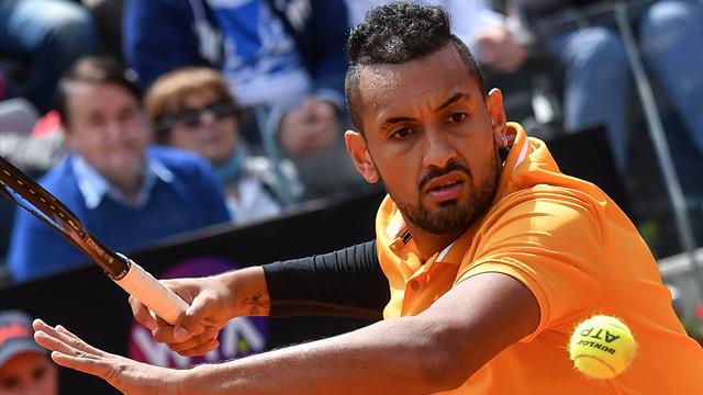 Service à la cuillère, tweener et passings de feu : Kyrgios a tout fait à Medvedev Service à la cuillère, tweener et passings de feu : Kyrgios a tout fait à Medvedev
