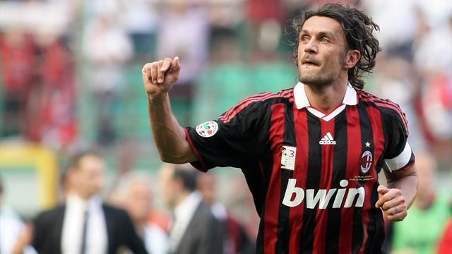 Da De Rossi a Maldini, da Del Piero a Bergomi: quando l'addio delle bandiere è amaro Da De Rossi a Maldini, da Del Piero a Bergomi: quando l'addio delle bandiere è amaro